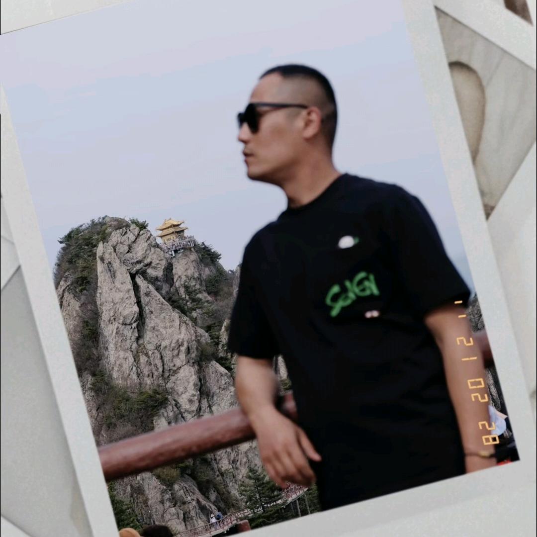 阁下、俗人