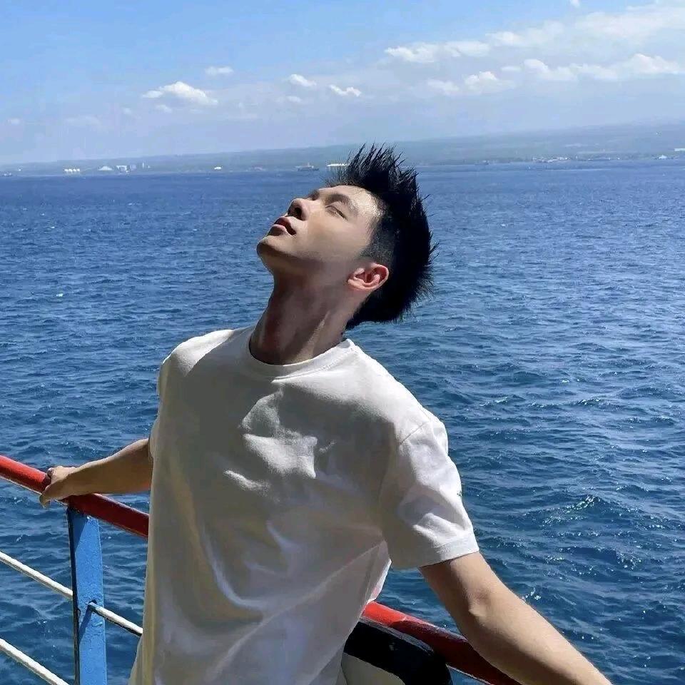 @一笑而过@