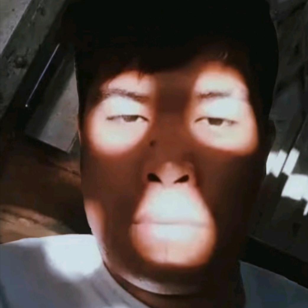 ៷