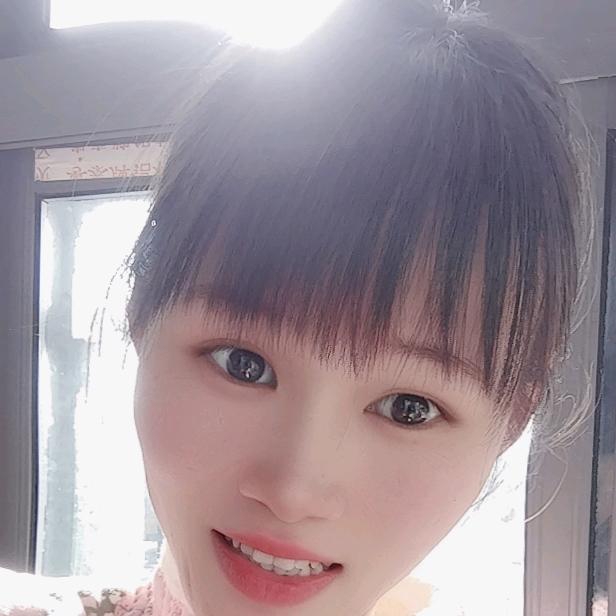 小妹迈小蓝甁