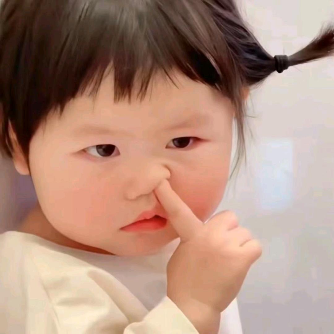 抠鼻能能