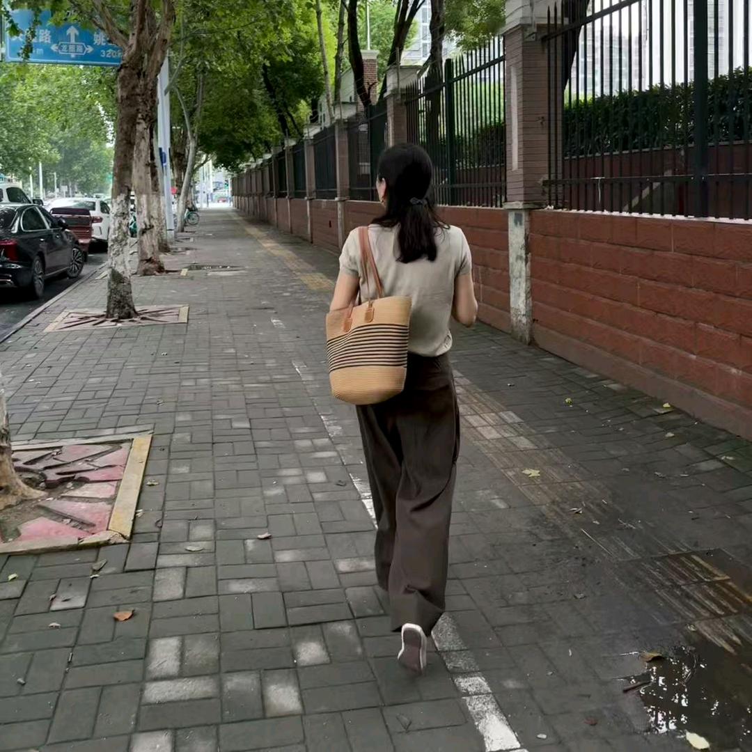 静心看世界🌹🌹