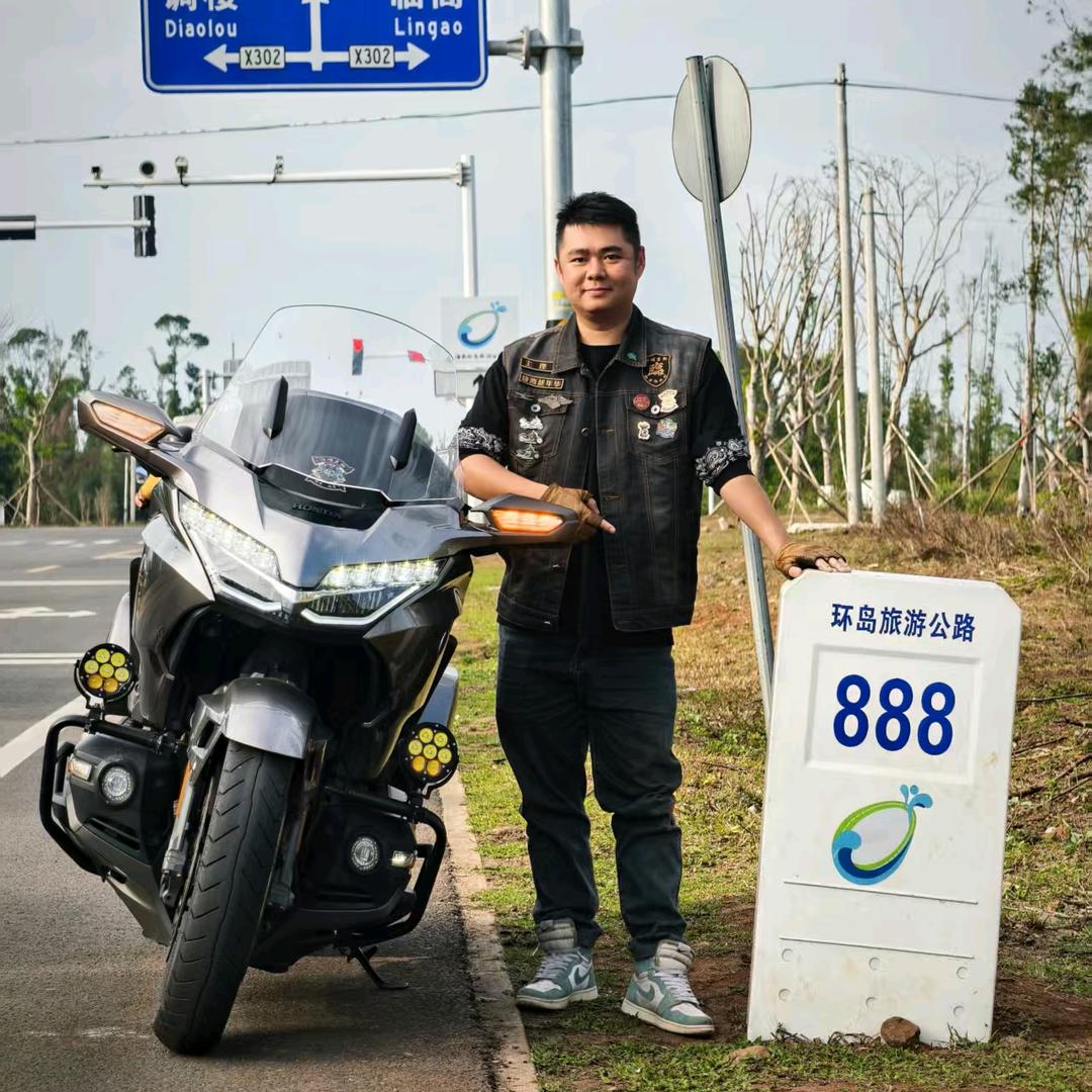 海南未来居🏍️临澜重机 华哥