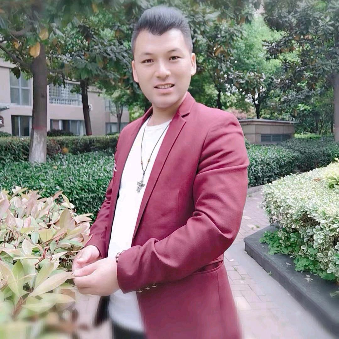 刘俊辰- 布衣
