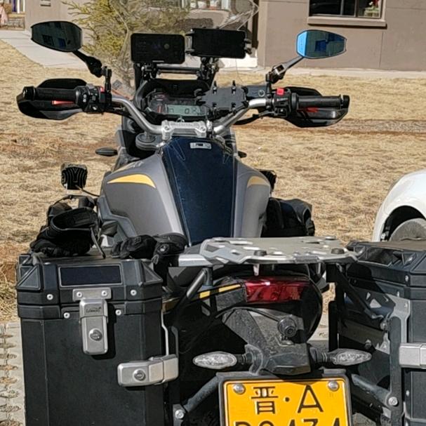 摩托佬的小卖铺