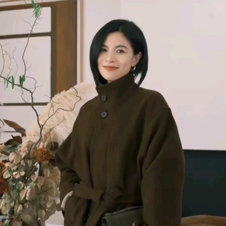 阿董小姐【时尚穿搭】