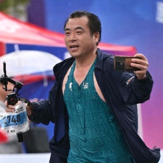 奔跑蚂蚁
