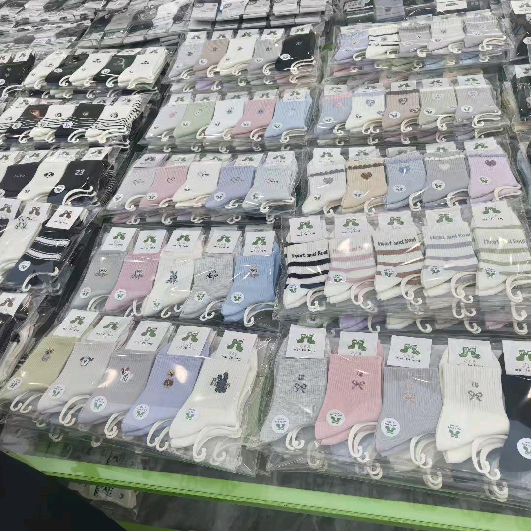 吉丽袜业批发