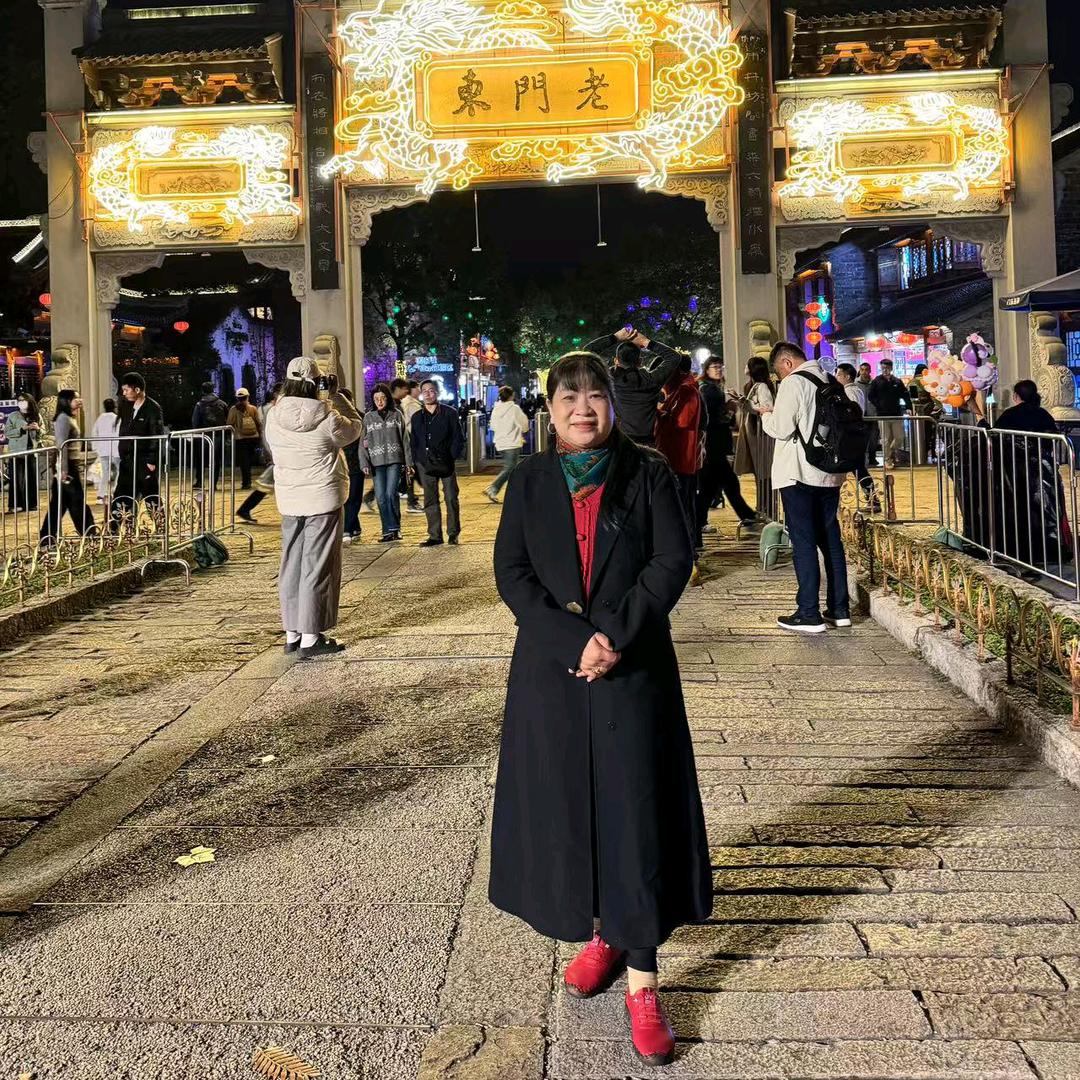 赢长，早上8.10，开播