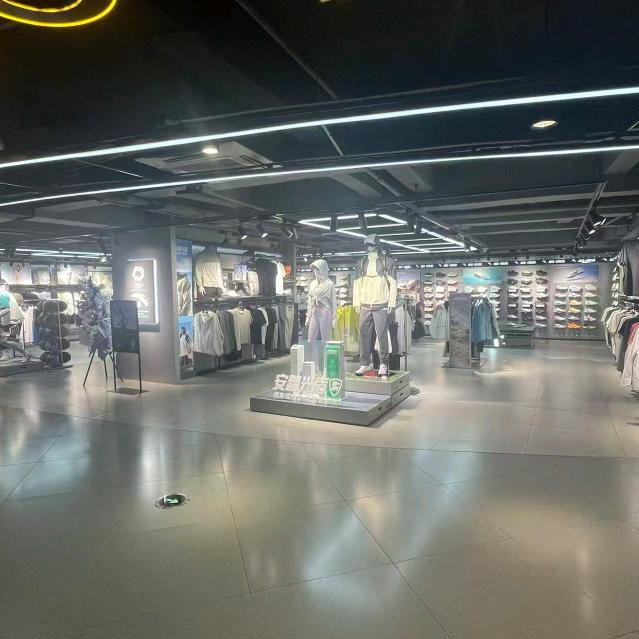 宜昌国贸6楼安踏