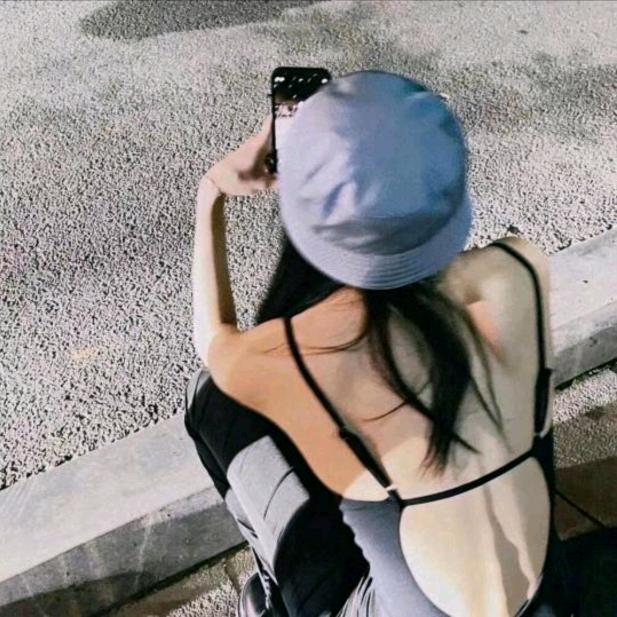 春水映梨花