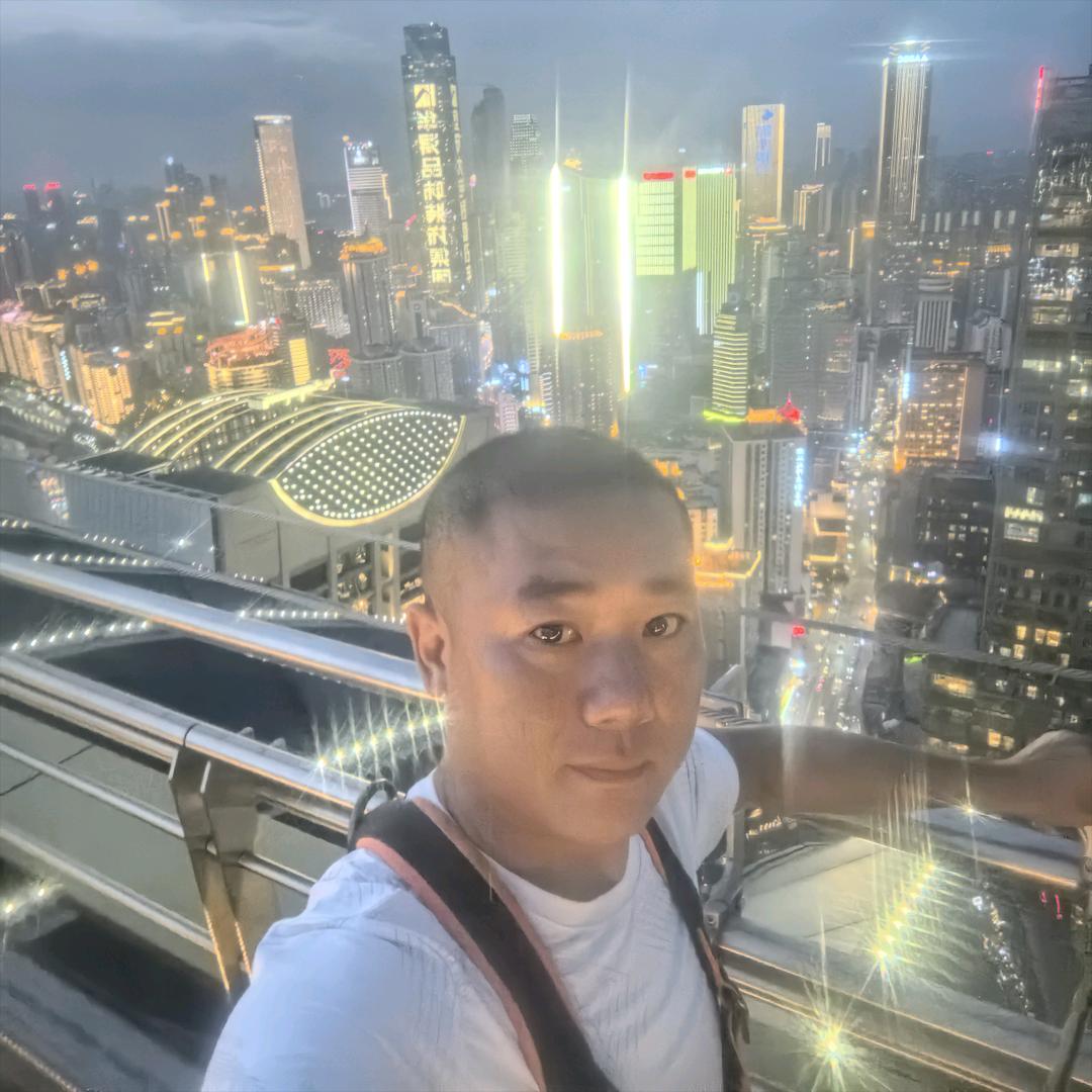 深.蓝