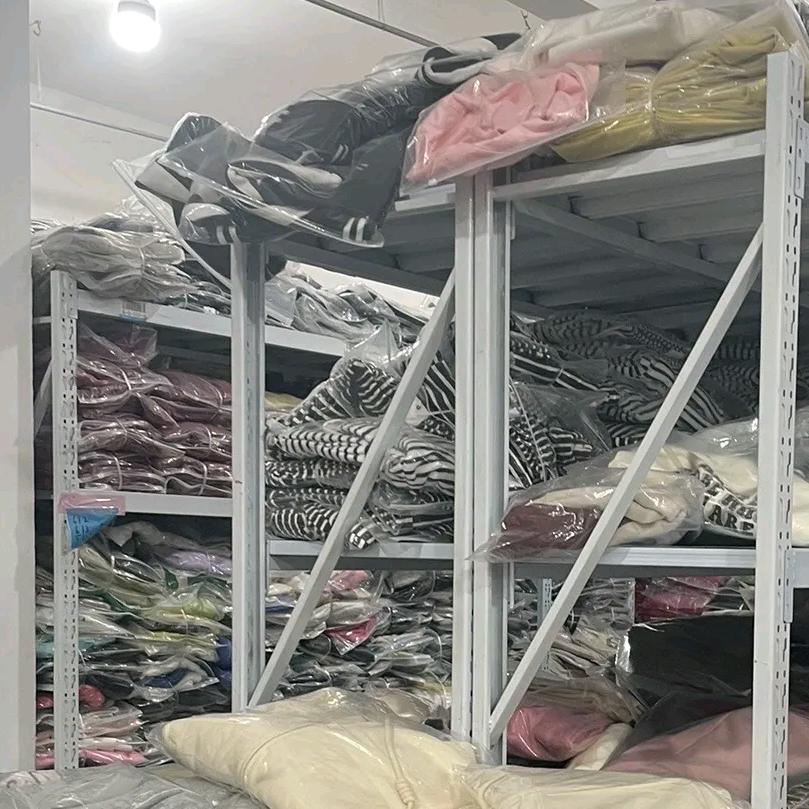 文源服装仓库