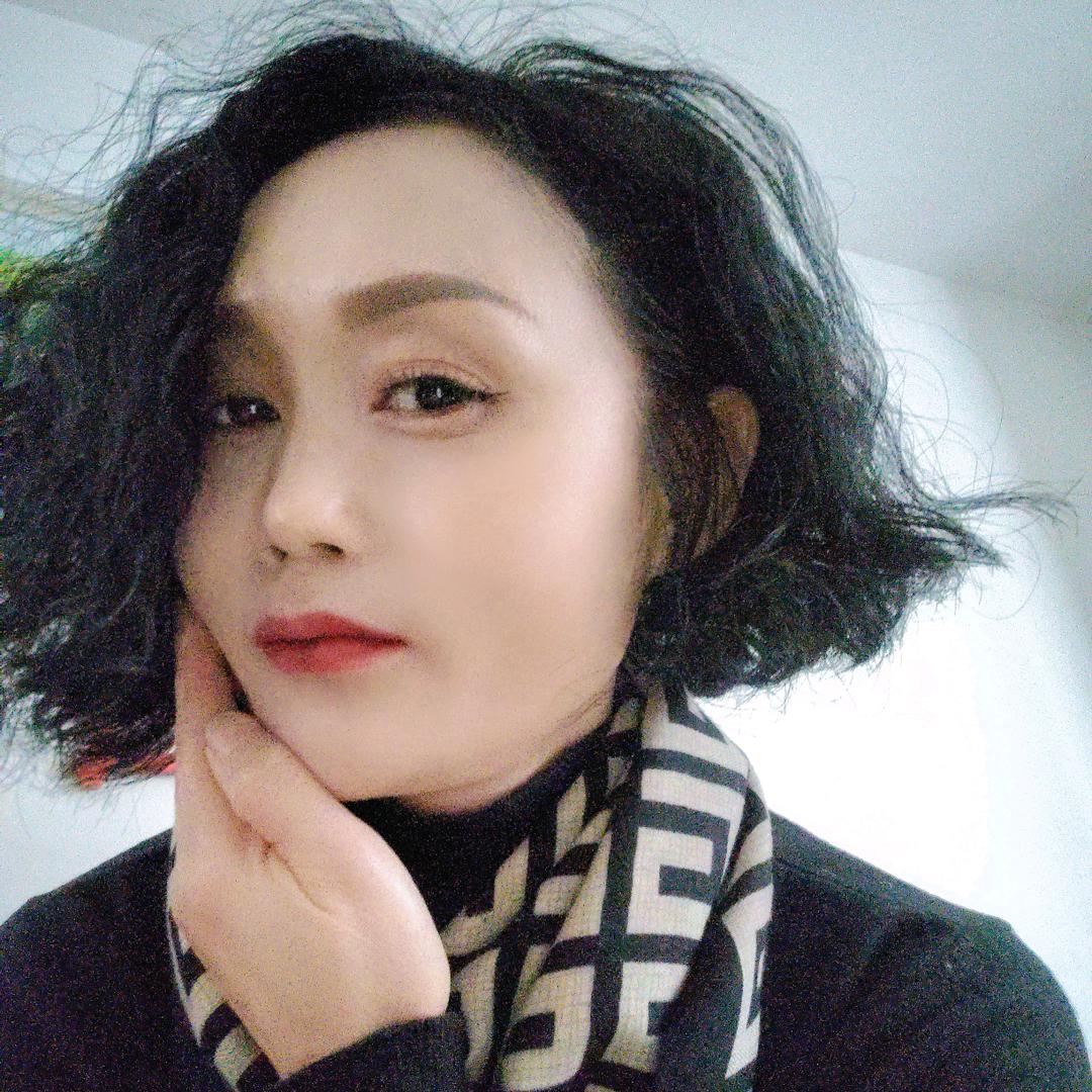 指尖盛开的繁花