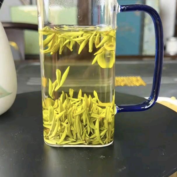 清茶一杯