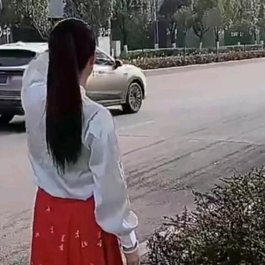 小苗妹吴