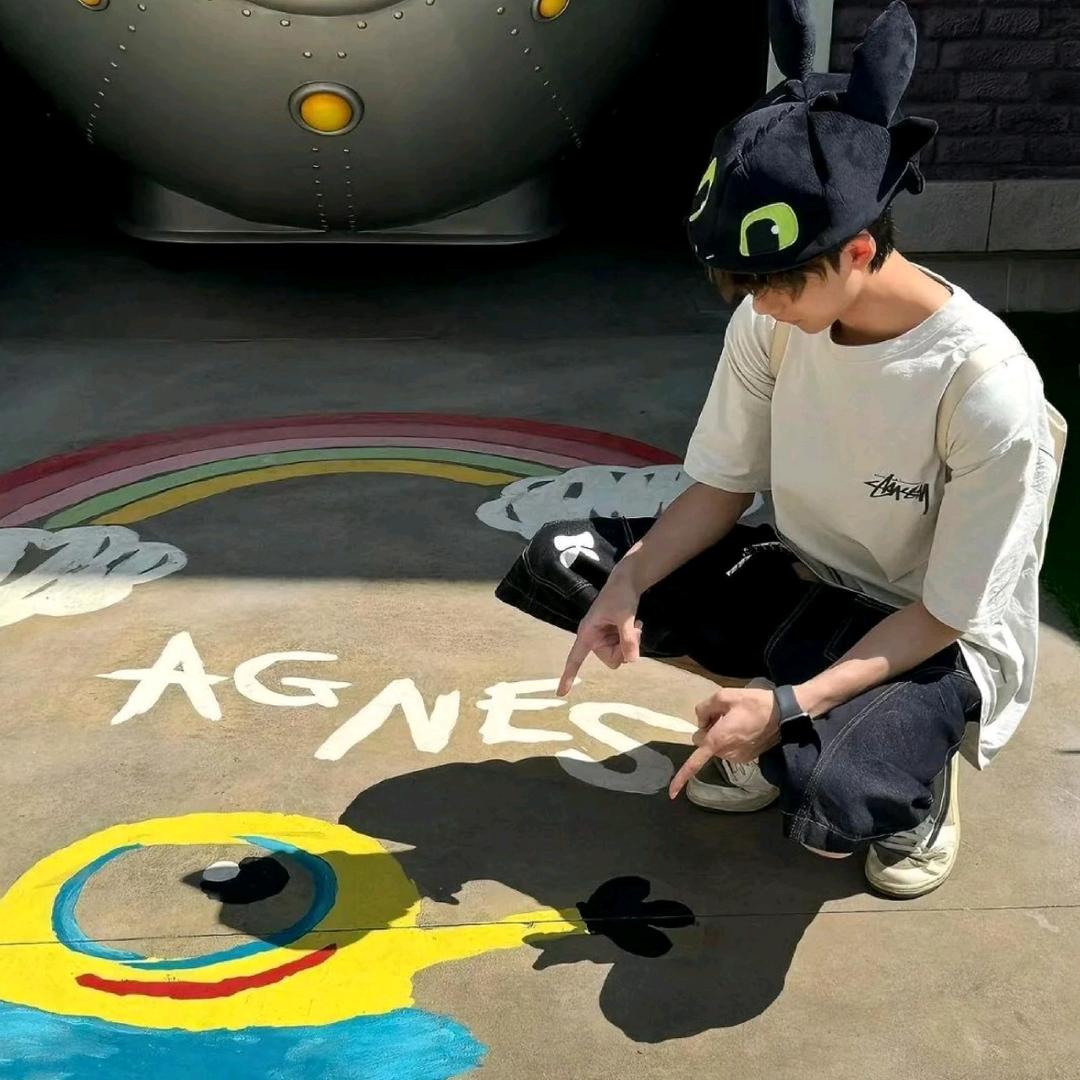 睡裤男孩