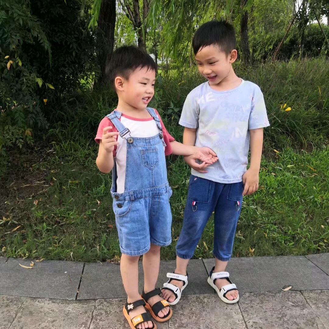 爱吃肉肉的小兔子