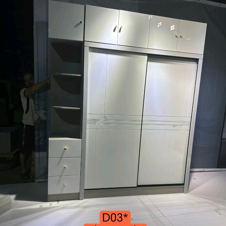 325806