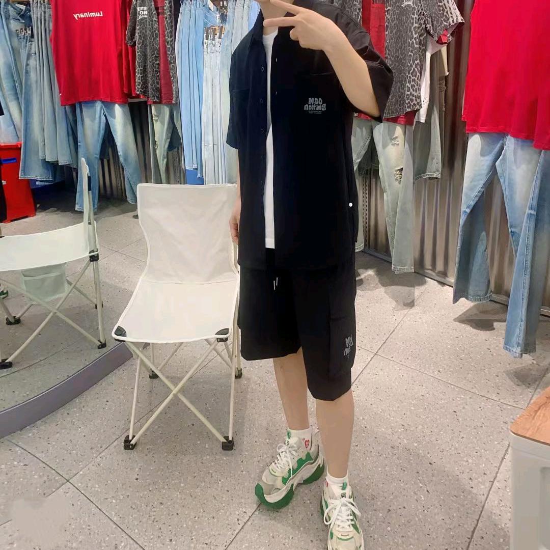 H裂缝中的阳光