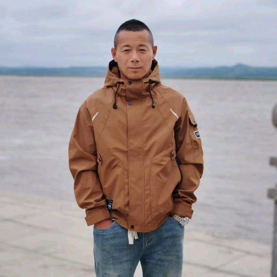 郑义户外