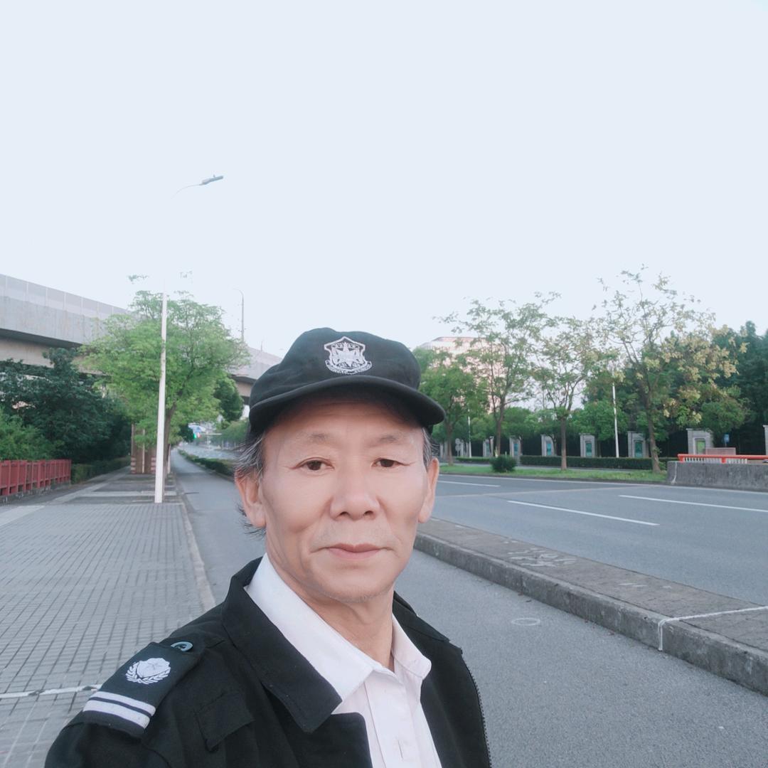 最喜欢听老歌。