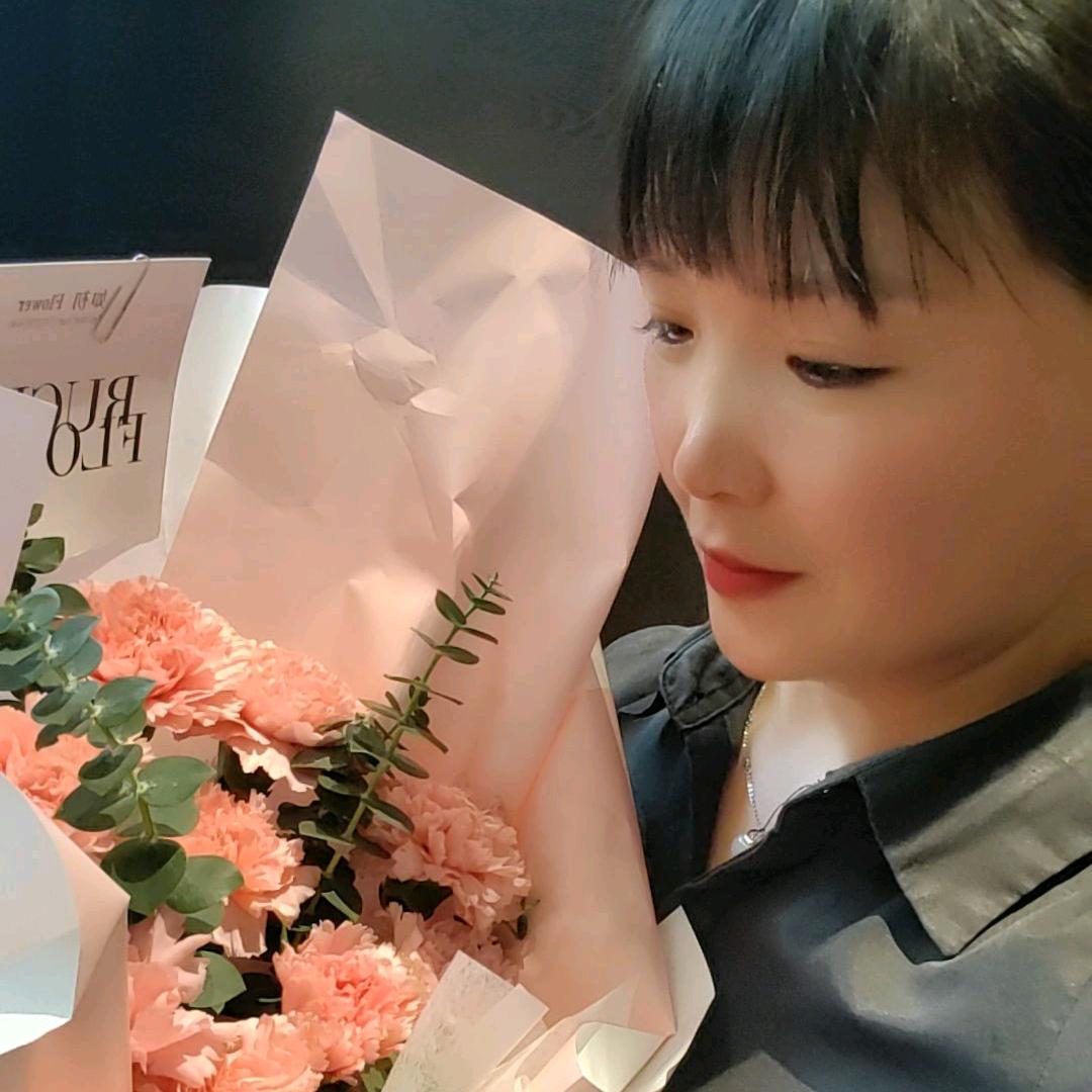 🤑🤑🤑轻云望月🤑🤑🤑