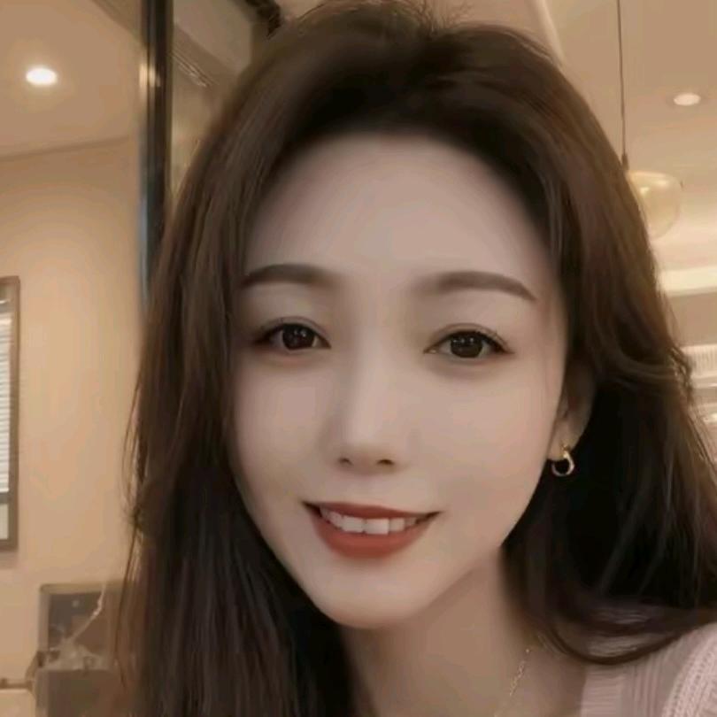 侧耳倾听雨打窗