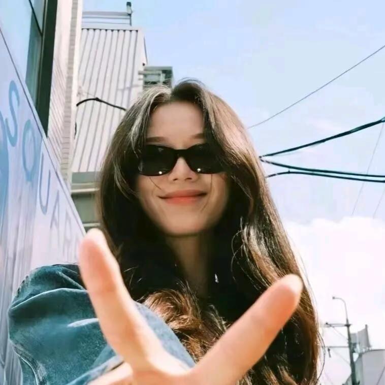 爱吃鱼的大脸猫