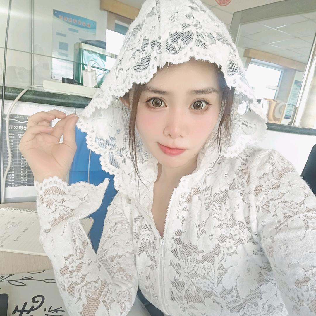 是许露啊