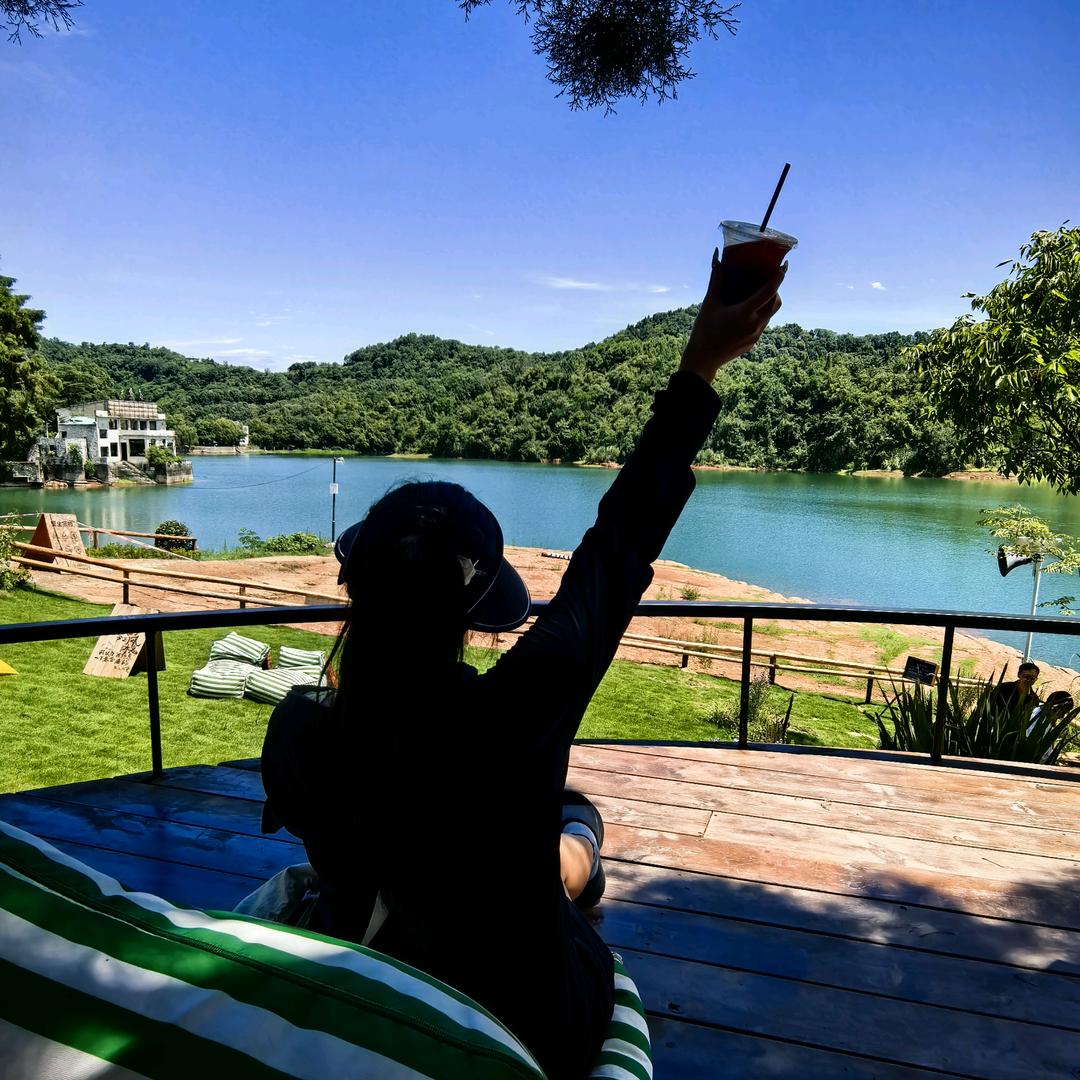 不清新不脱俗🍾