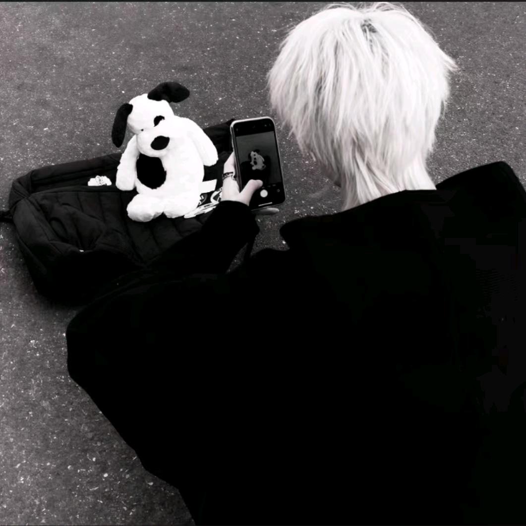 奕阳（专注烫染设计）