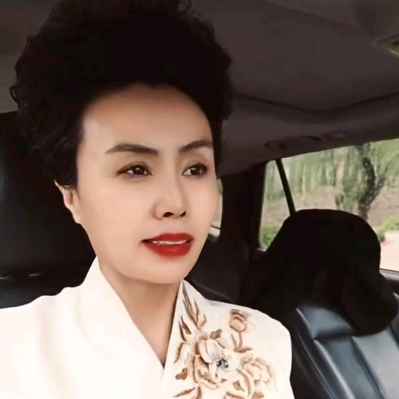 红霞姐姐聊直播