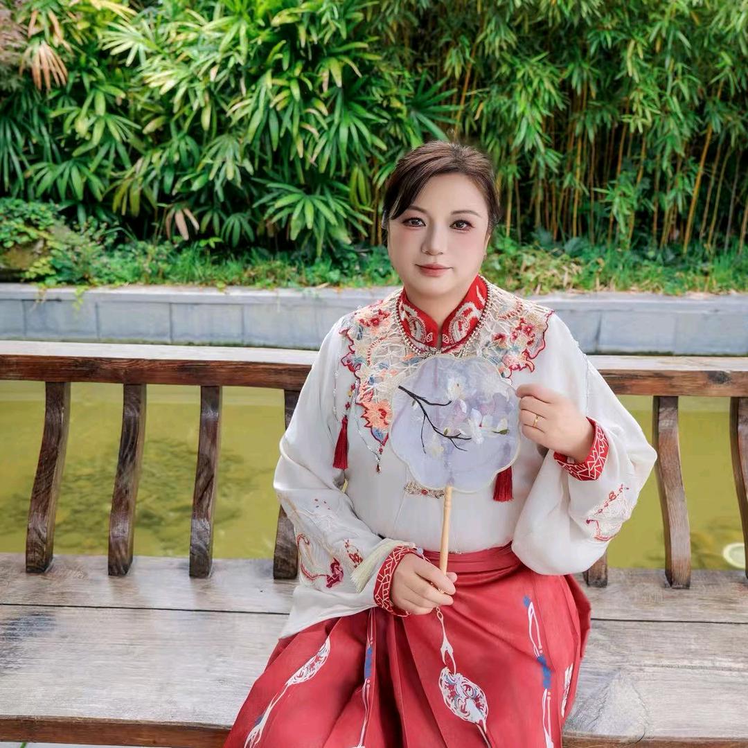月亮里的阿妹