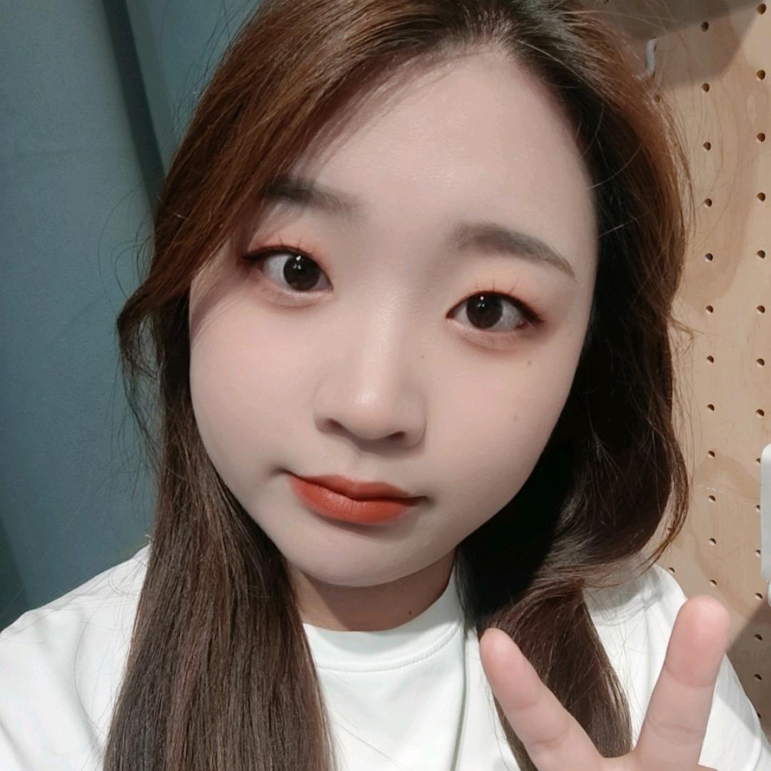 静静（爱分享）