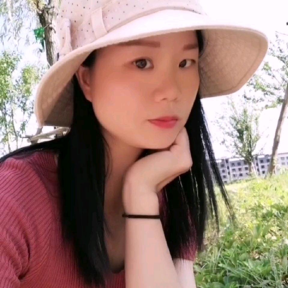 娟子~🍒时尚穿搭☘️