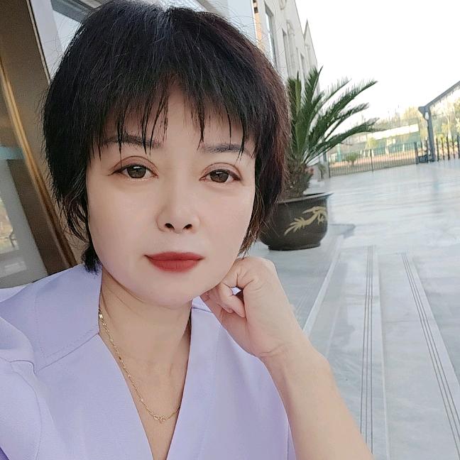 月儿缺半边