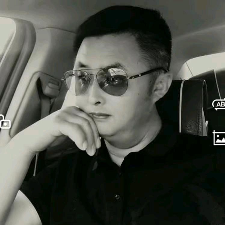 威海曹老板（轻奢男装）