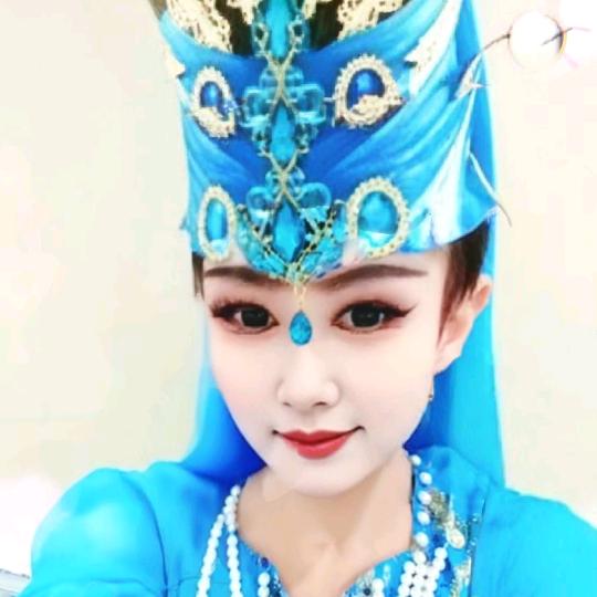 伊犁小娜（拒绝给我发视频）