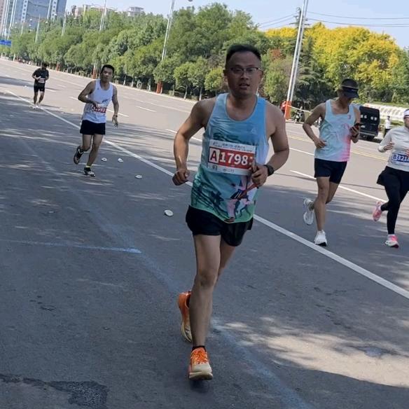 爱跑步的小姜