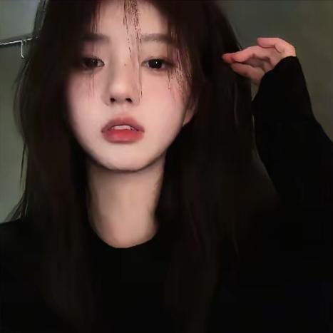 清莫🧻