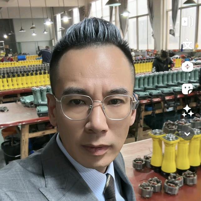 慕容少财恒典工贸
