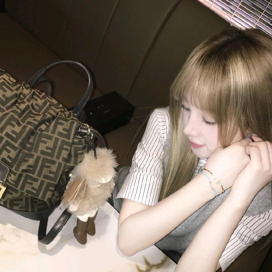 崎漪.【上班ing】