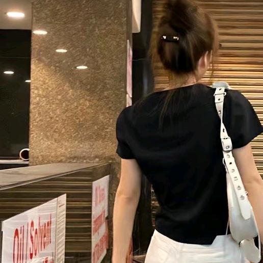 三余吖