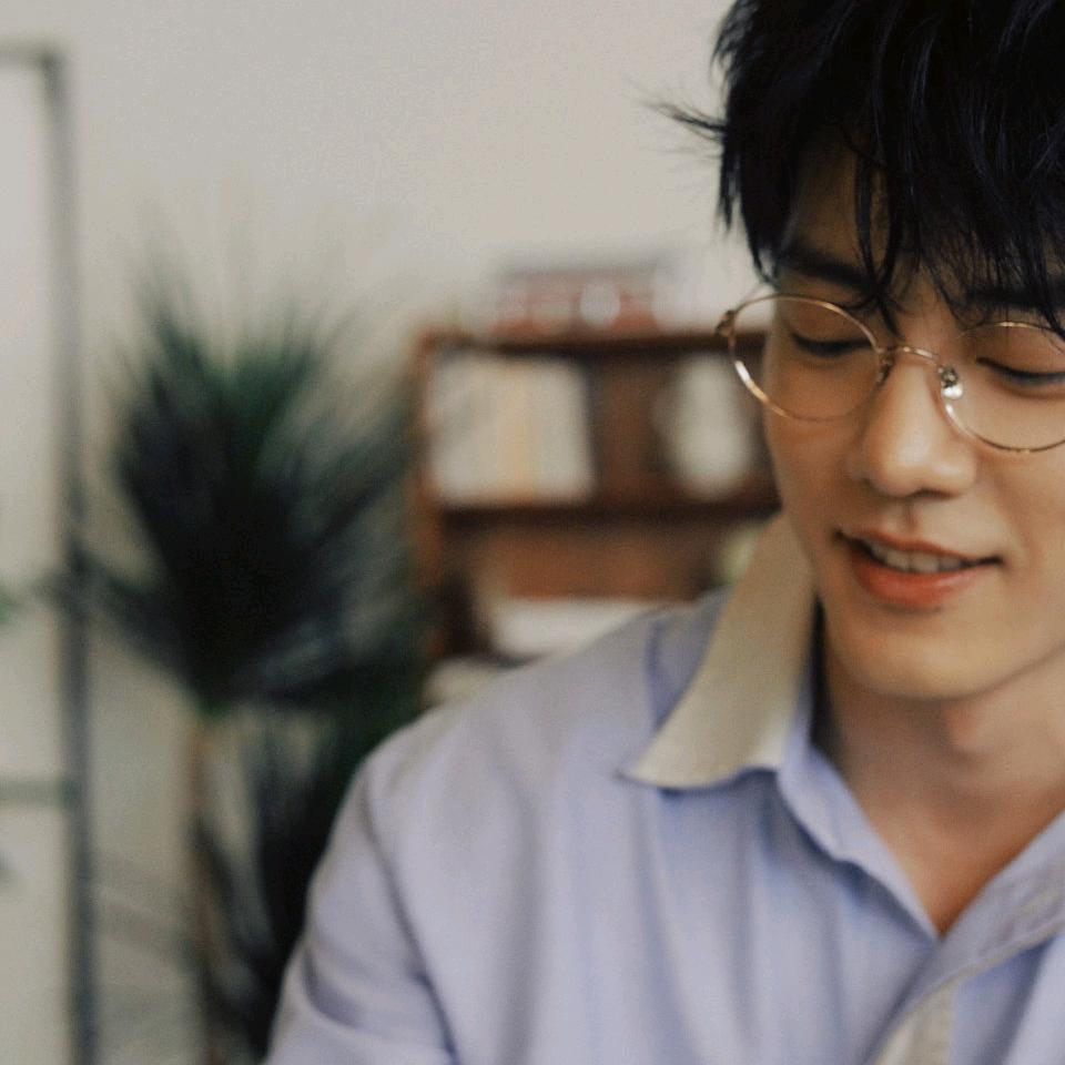 爱冒险的大兔子