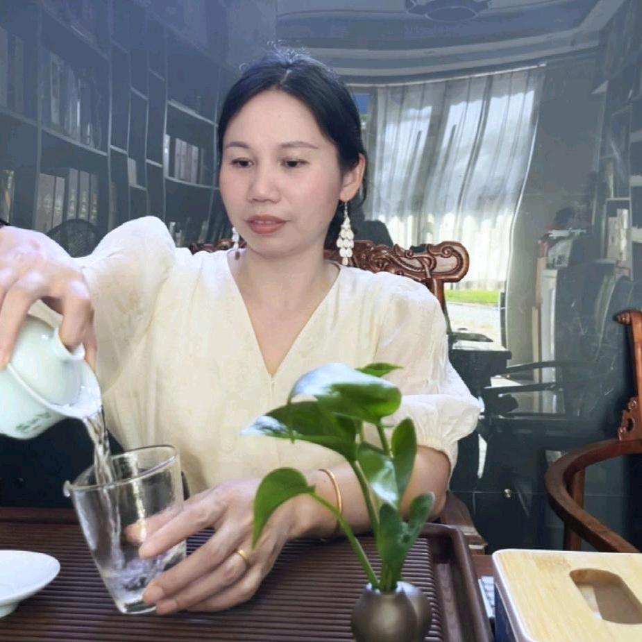 兴国茶yan酒搬运工～英姐
