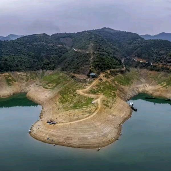 万峰湖长坪小高钓场原翁先丹钓场