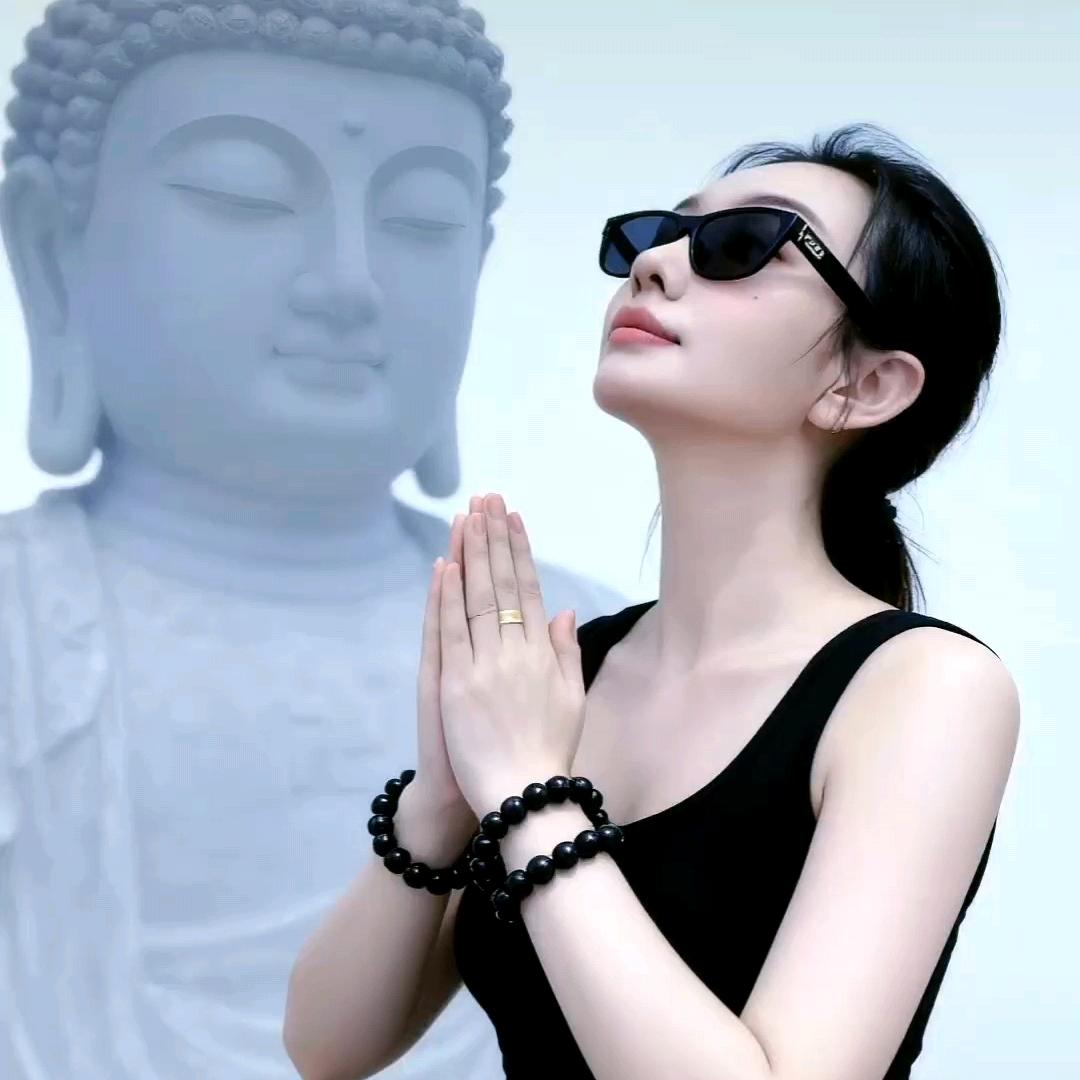 Sister  Pan  🌸🌺🌺