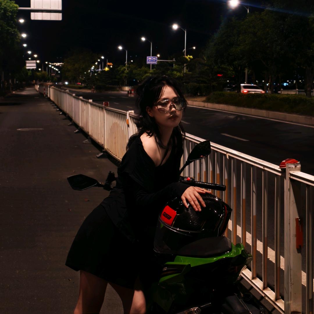 娜娜