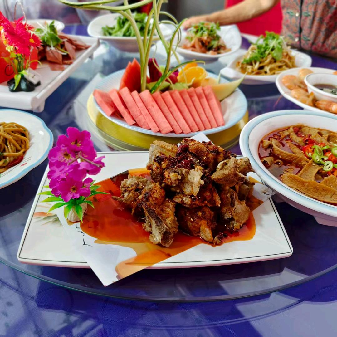 合阳顾贤村晓林流动餐车服务团队